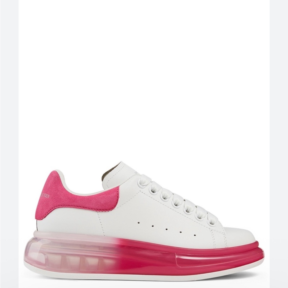 RARE Alexander McQueen
Oversized Sneaker 
Women's Size: 8 | IT 38